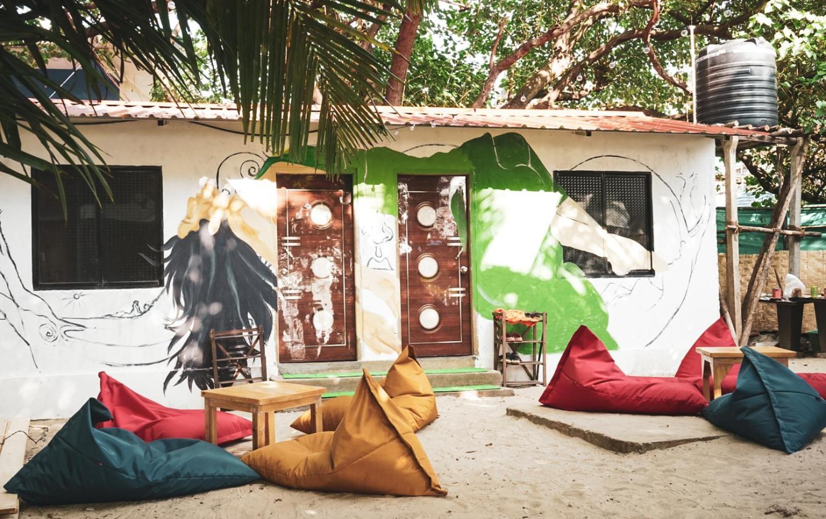 12 Monks - Beachside Hostel Арамболь Экстерьер фото